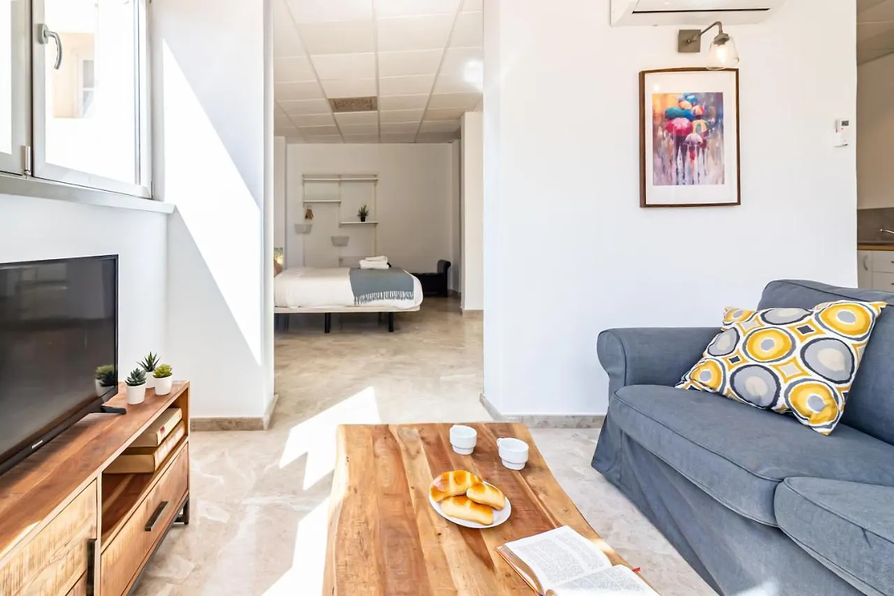 Saenz Suites Gallery By Bossh! Apartments Малага