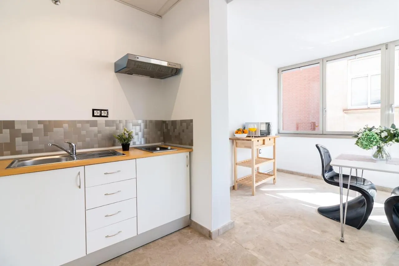 Saenz Suites Gallery By Bossh! Apartments Малага 0*,
