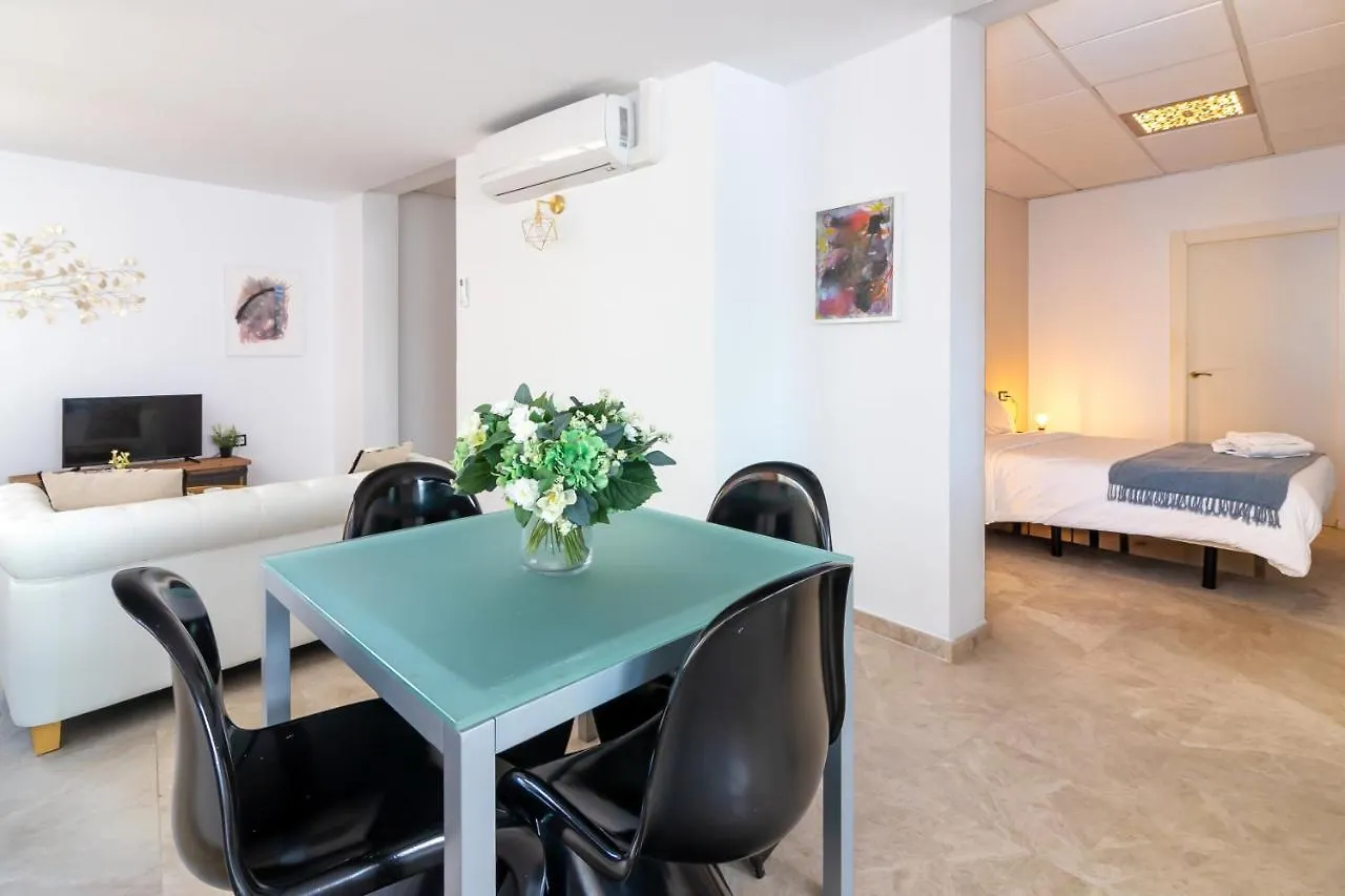Saenz Suites Gallery By Bossh! Apartments Малага Испания